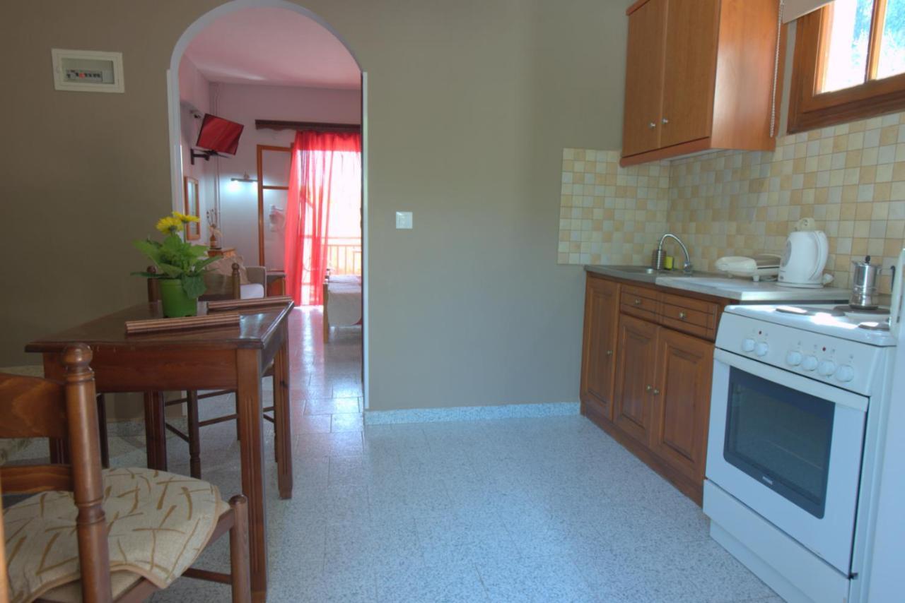 Ilias Apartments Ypsos Exterior photo